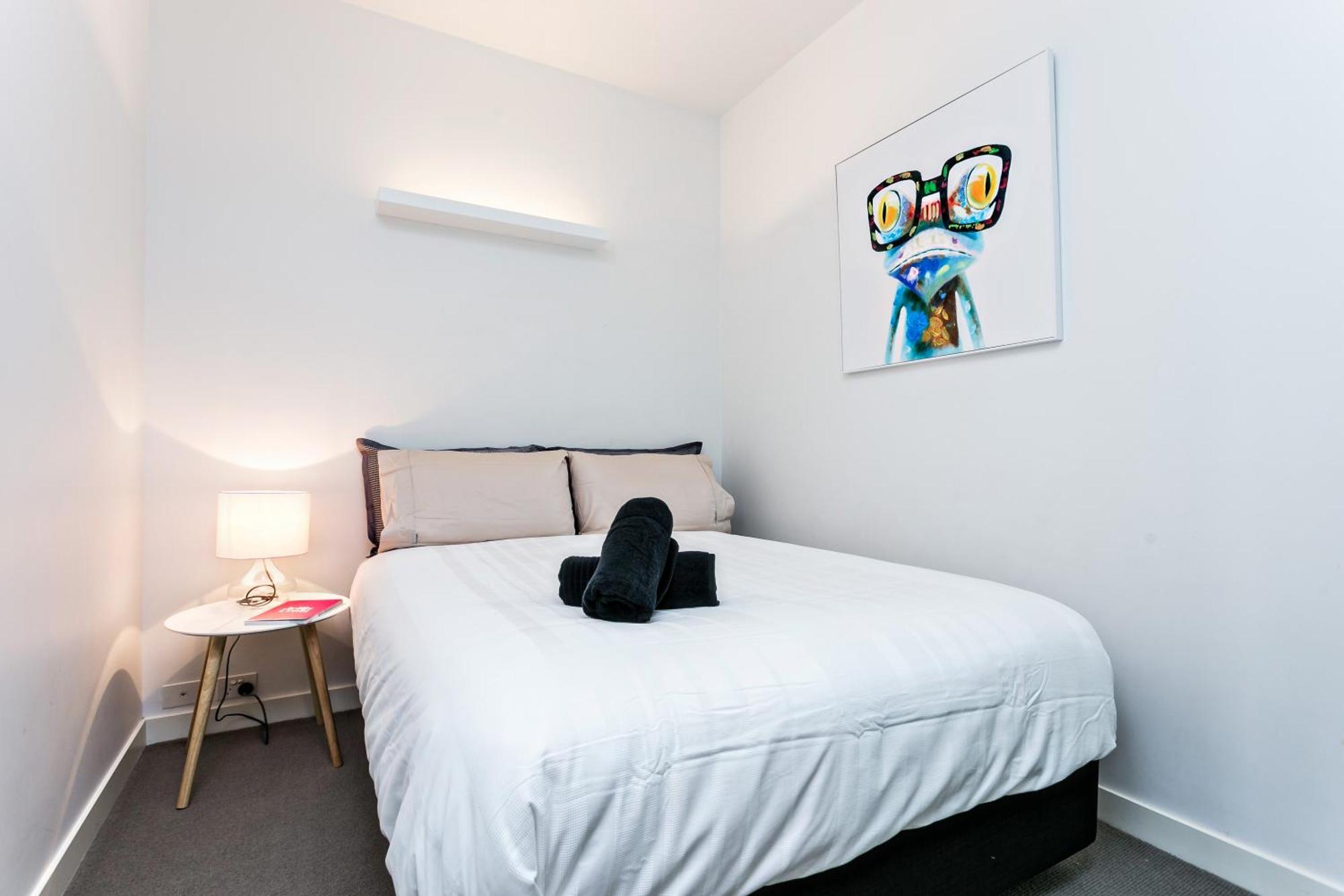 Complete Host Leopold Apartments ملبورن الغرفة الصورة