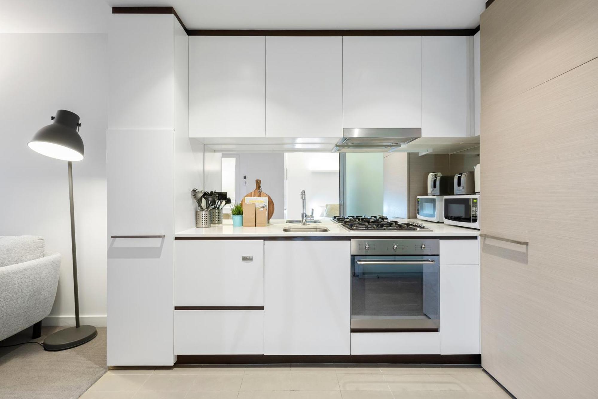 Complete Host Leopold Apartments ملبورن الغرفة الصورة